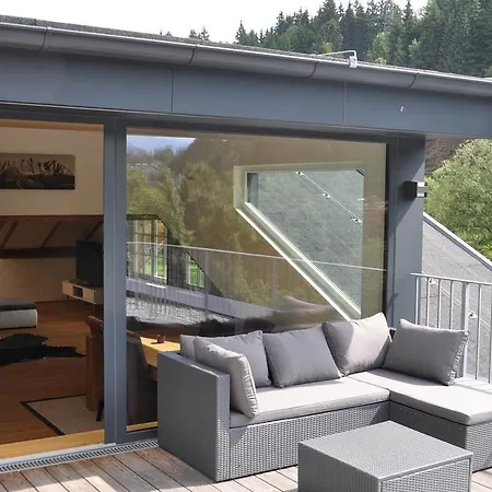 Mit Dachterrasse *