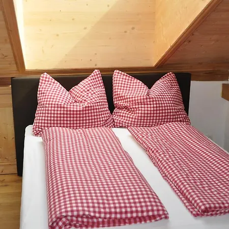Mit Dachterrasse